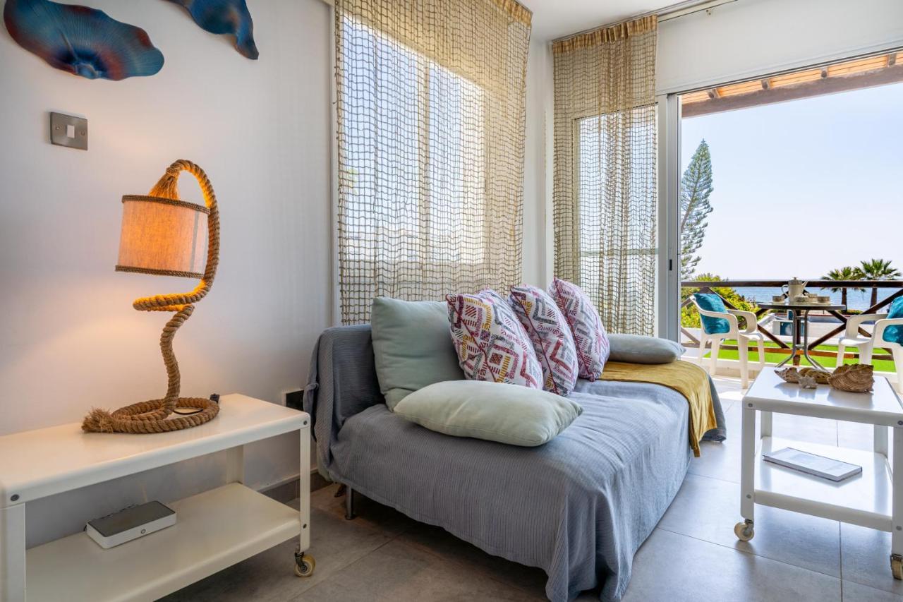 Seawaves 1- Bedroom Apartment Near Meneou Beach 拉纳卡 外观 照片